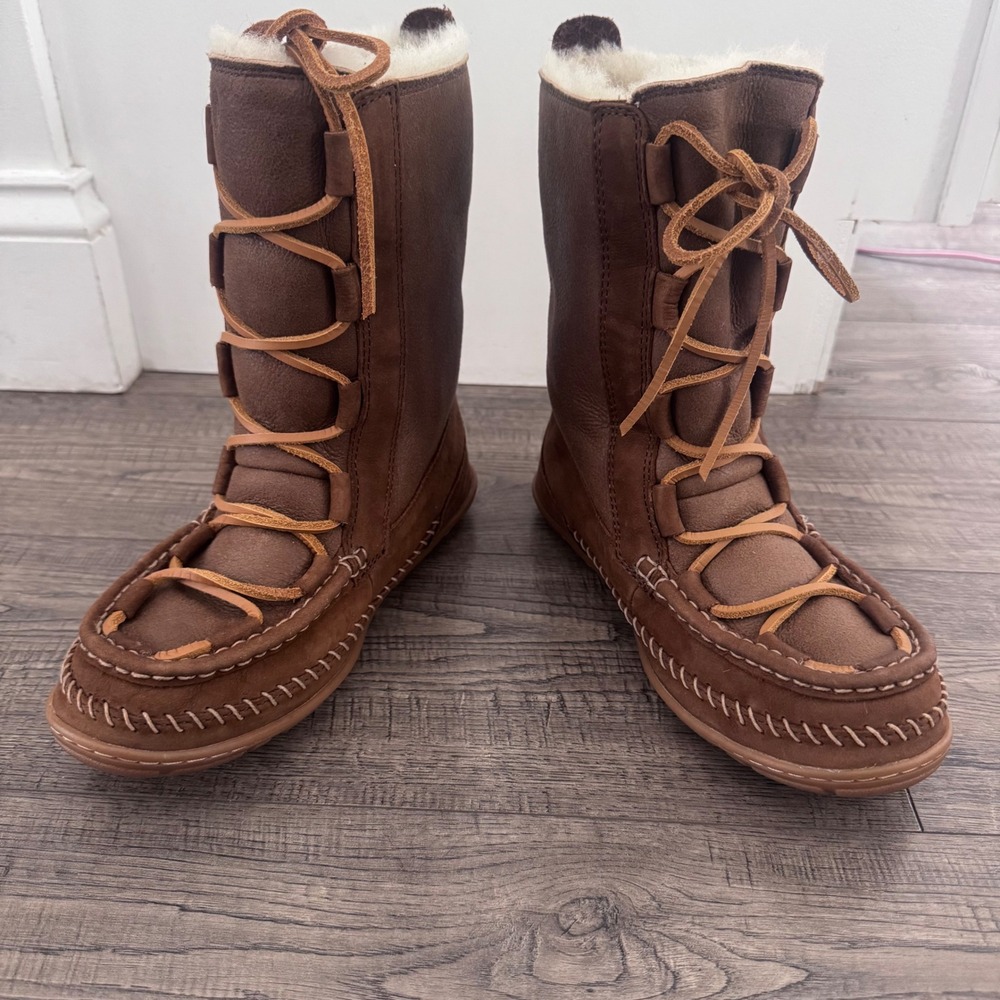 LL Bean Wicked Good Lodge Boots Brown Sheepskin Shearling Lace Up 525519 Women 7